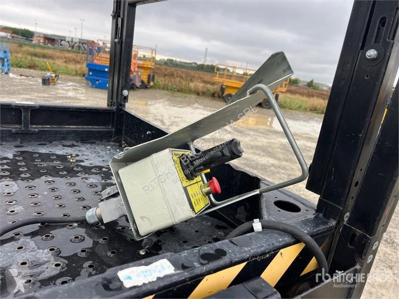 Emelőkosár Airo X16EW Electric Scissor Lift