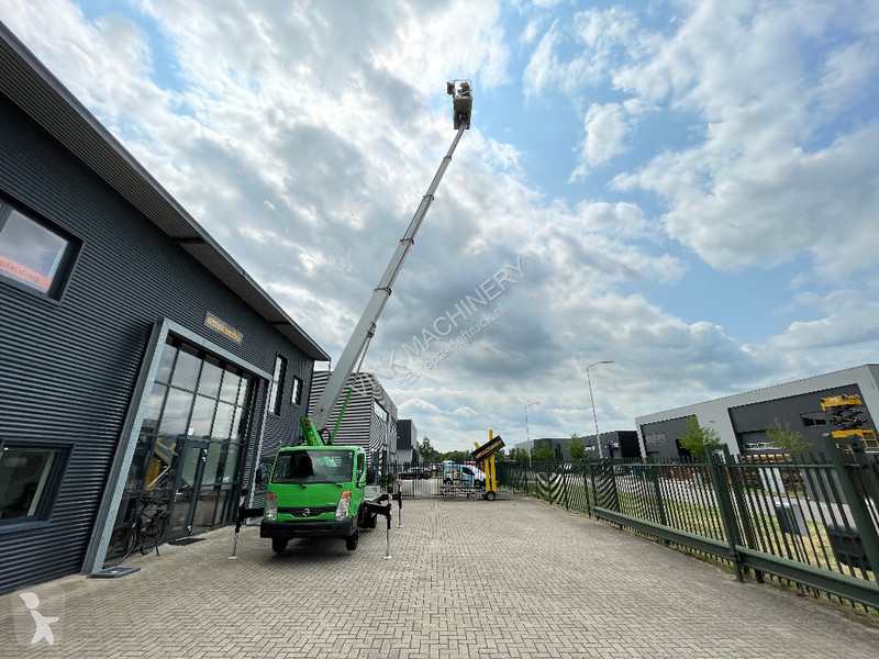 Hoogwerker Palfinger P 260 B op Nissan Cabstar