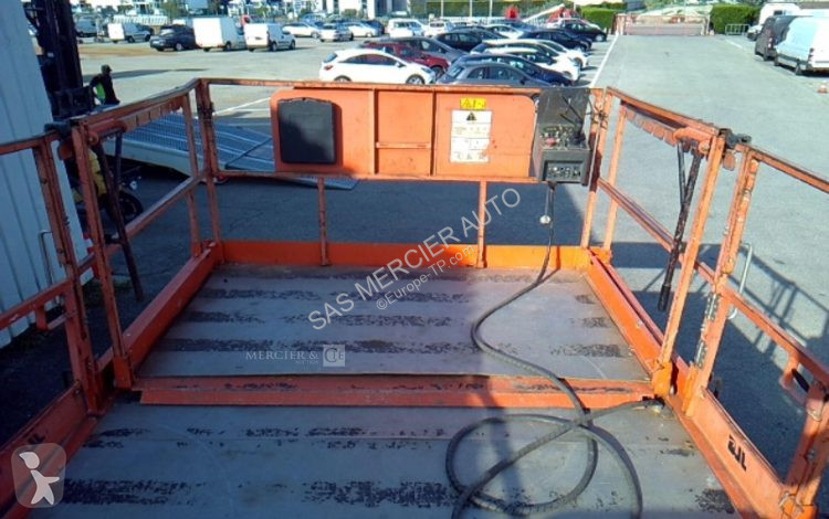 Nacelle JLG plateforme ciseaux automotrice diesel