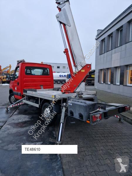 منصة تلسكوبية Iveco MX200