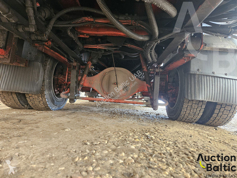 Lift Mercedes 815