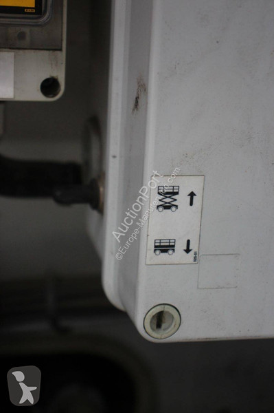 Plataforma elevadora Hollandlift MONOSTAR V-SAEL14
