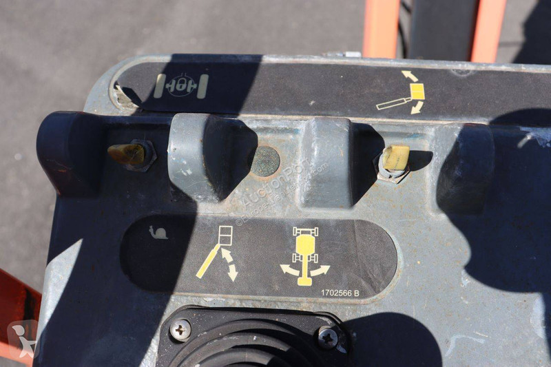 Plataforma elevadora JLG