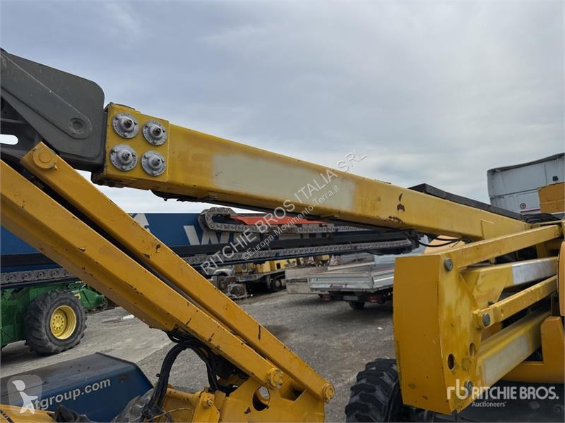 升降机 Haulotte Articulating Boom Lift (Inoperable)