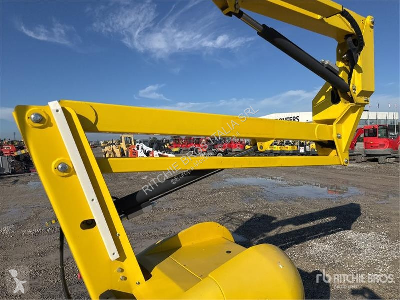 升降机 Airo A12E Electric Articulating Boom Lift