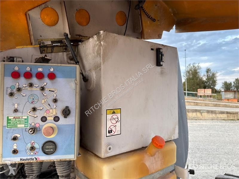 Lift Haulotte HA16PX Articulating Boom Lift