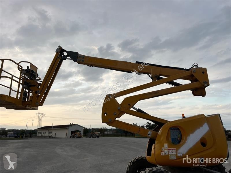 Lift Haulotte HA16PX Diesel Articulating Boom Lift
