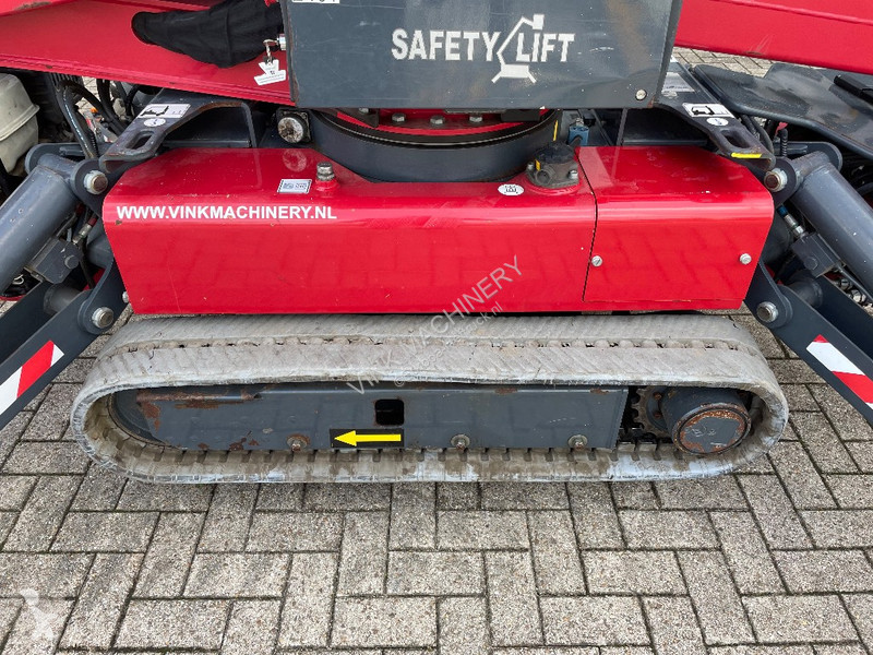 منصة تلسكوبية Hinowa Lightlift 20.10 IIIS