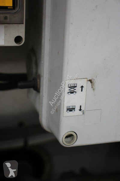 Plataforma elevadora Hollandlift MONOSTAR Y-64EL14