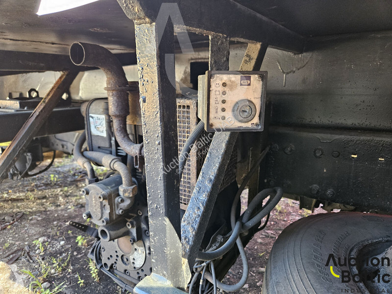 Plataforma elevadora MAN M90