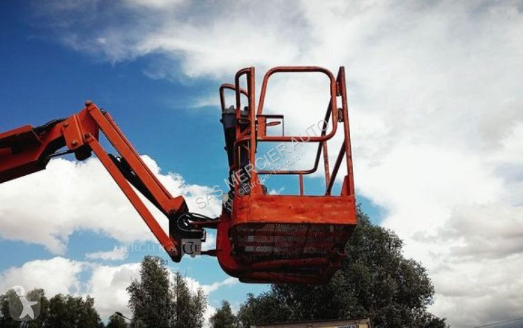 Nacelle JLG nacelle articulee automotrice diesel