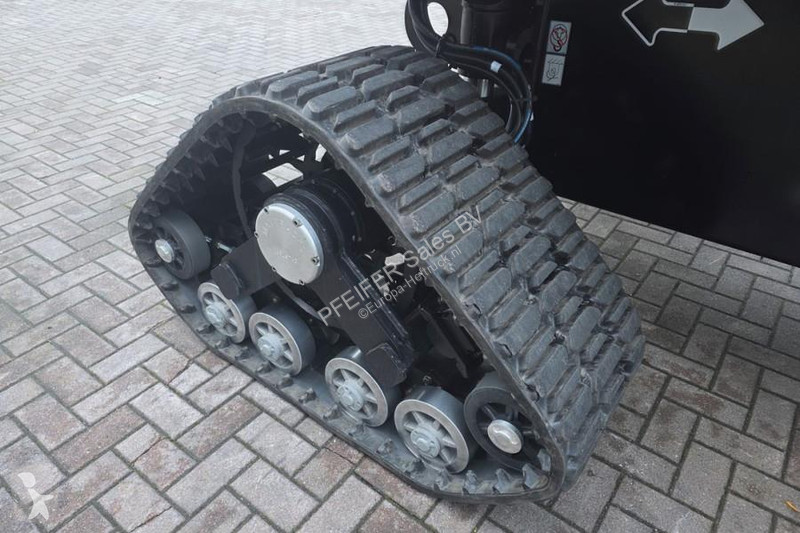 منصة تلسكوبية JLG Quad Tracks Also Available...
