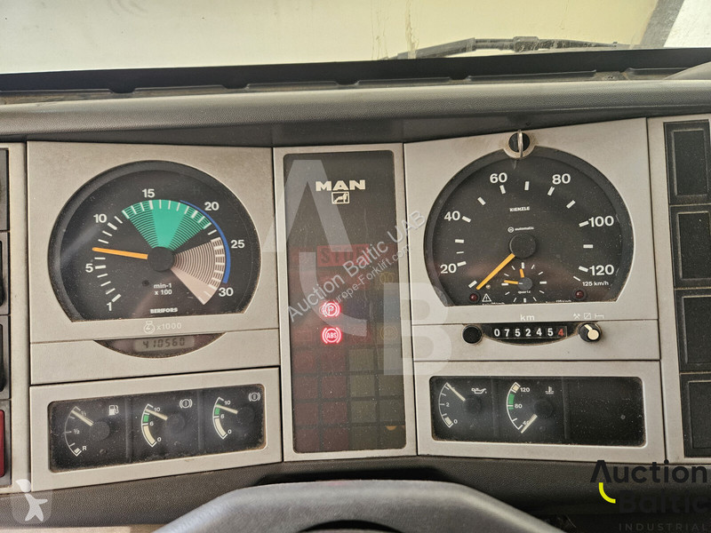 Lift MAN L2000