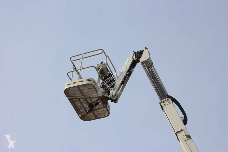 Manitou 150 AETJ Compact aerial platform