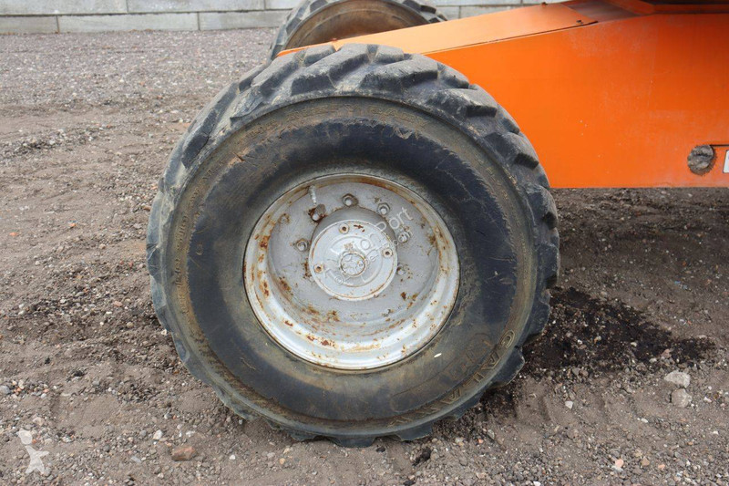 Plataforma elevadora JLG