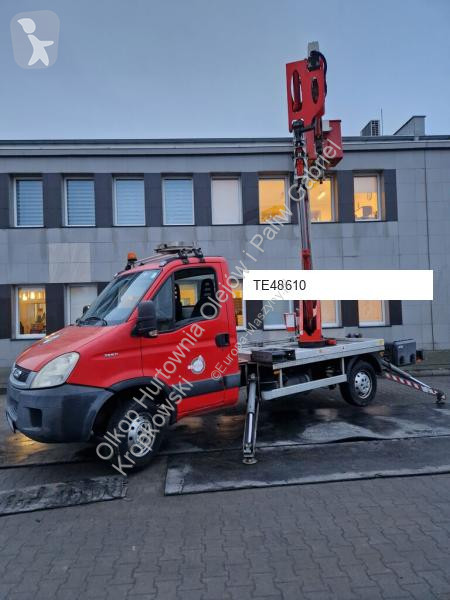 منصة تلسكوبية Iveco MX200