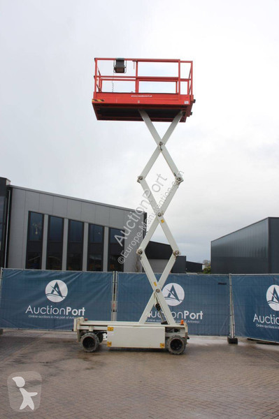 Plataforma elevadora Hollandlift MONOSTAR Y-64EL14