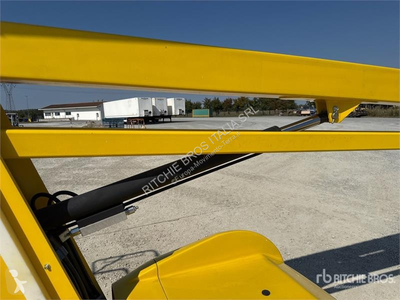 Emelőkosár Airo A12E Electric Articulating Boom...