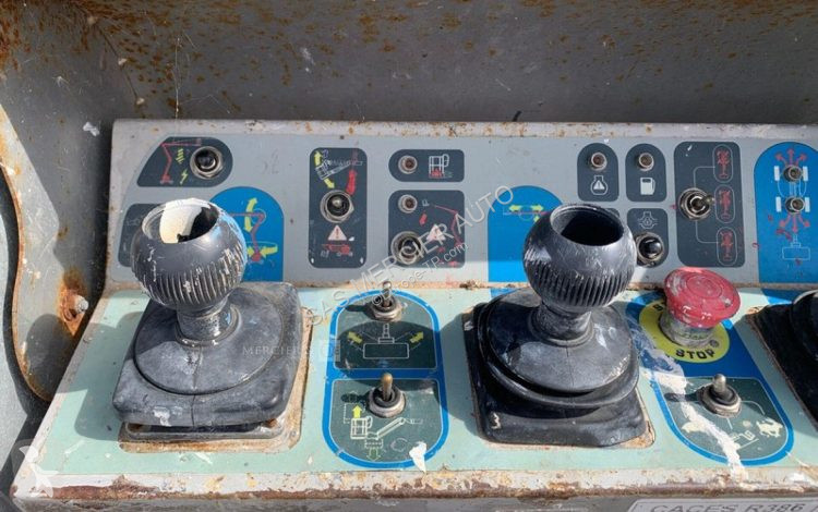 منصة تلسكوبية Manitou nacelle automotrice a...