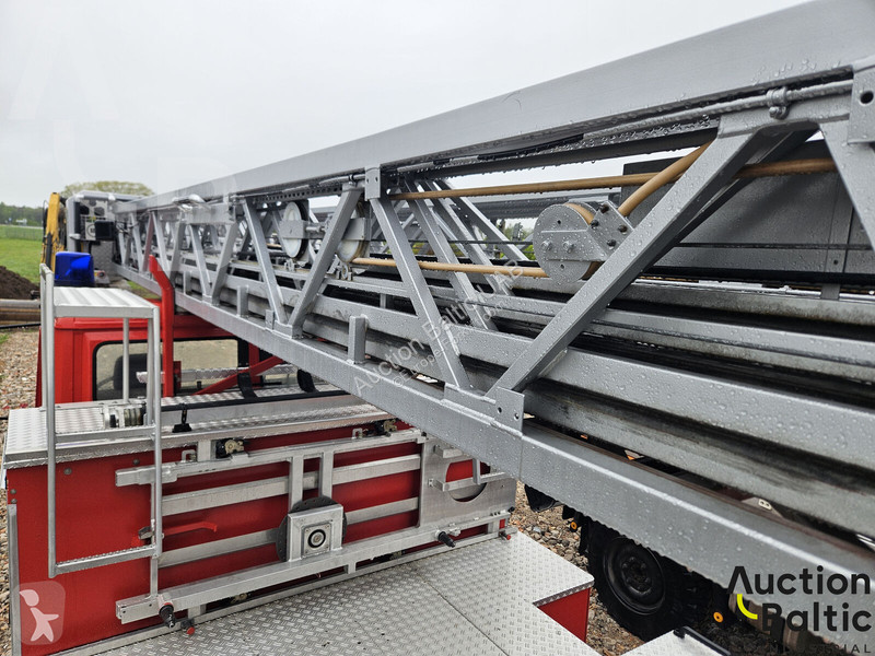 Lift Mercedes 1524 METZ DLK 23-12