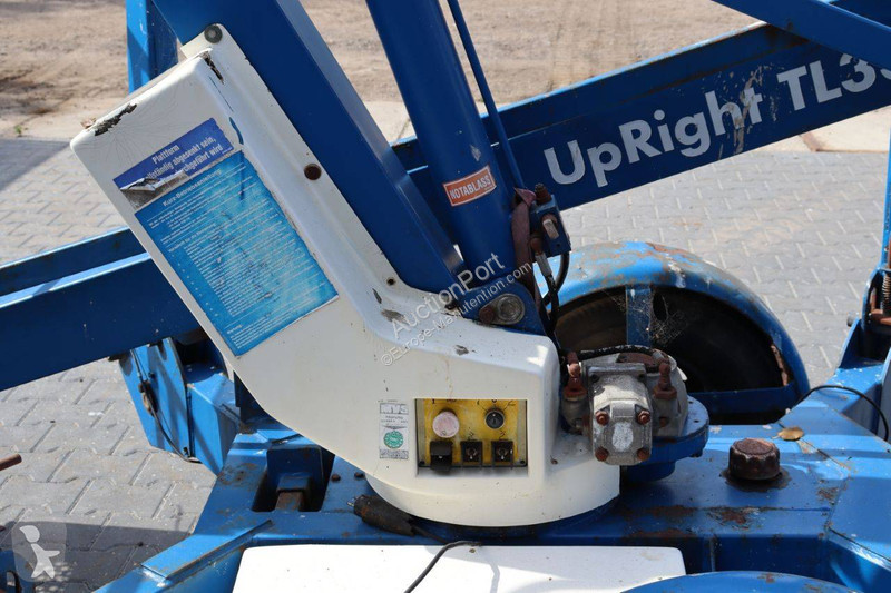 Nacela UpRight TL33