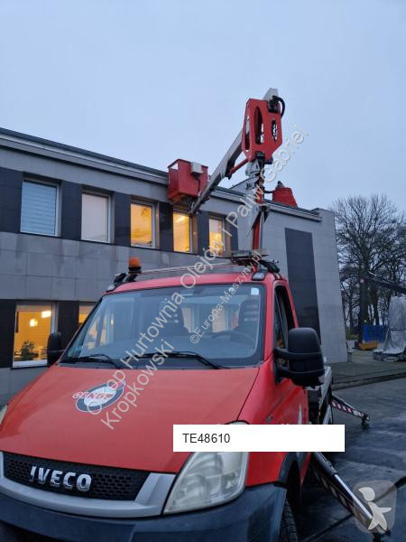 منصة تلسكوبية Iveco MX200