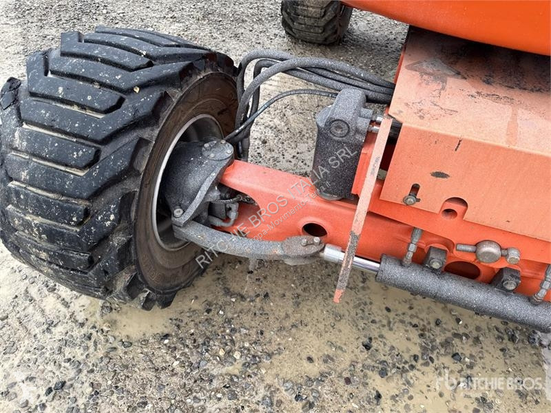 Автовышка JLG Articulating Boom Lift