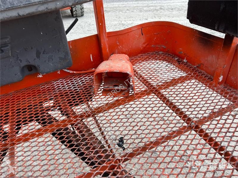Plataforma elevadora JLG Electric Articulating...