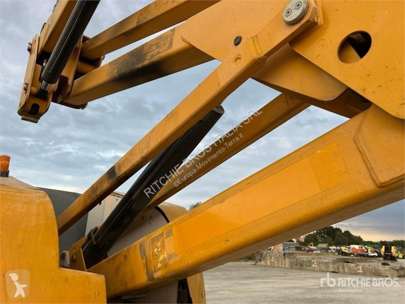 Lift Haulotte HA16PX Diesel Articulating Boom Lift