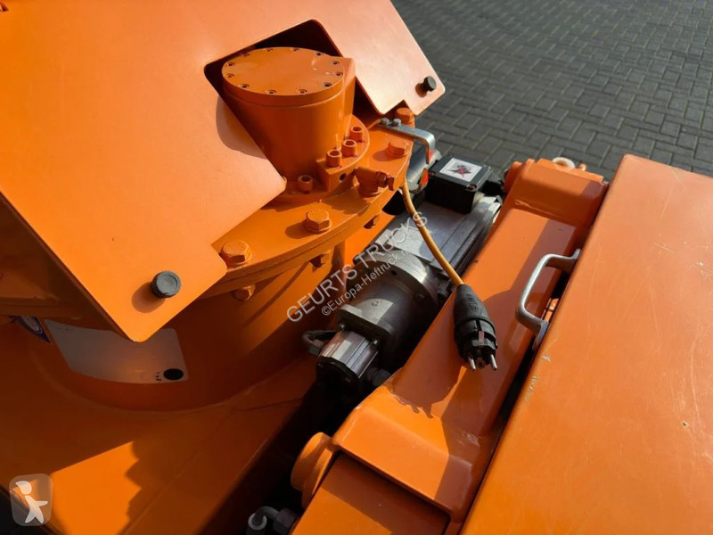 Nacelle Teupen LEO 36T TELESCOPIC SPIDER...