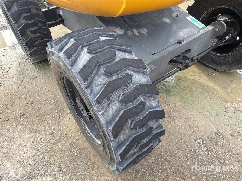 升降机 Haulotte Articulating Boom Lift (Inoperable)
