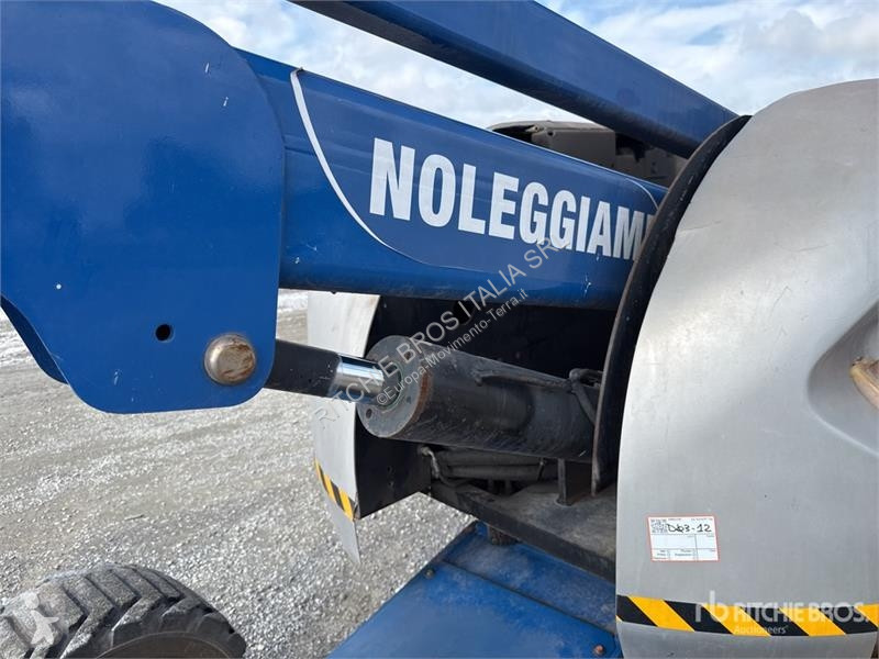 Plataforma JLG Articulating Boom Lift