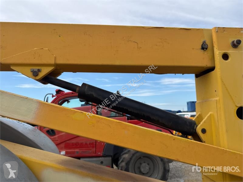 Plataforma Haulotte HA20 Articulating Boom Lift...