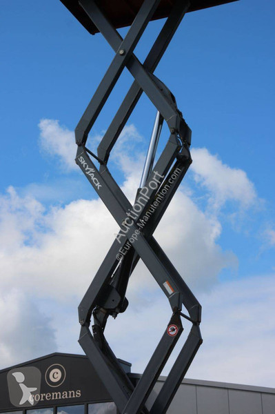 Gondola Skyjack SJ6826RT