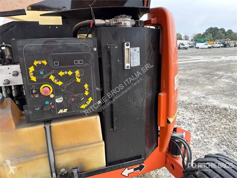 Автовышка JLG Articulating Boom Lift