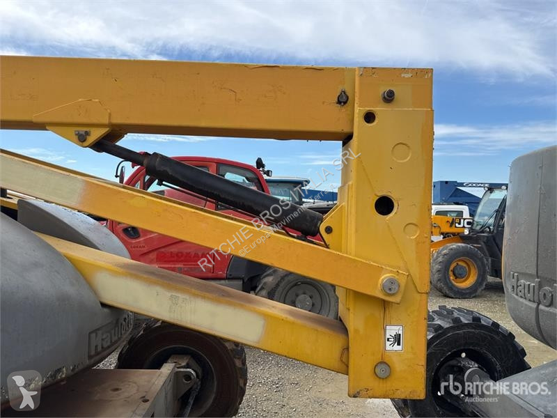 Plataforma Haulotte HA20 Articulating Boom Lift...