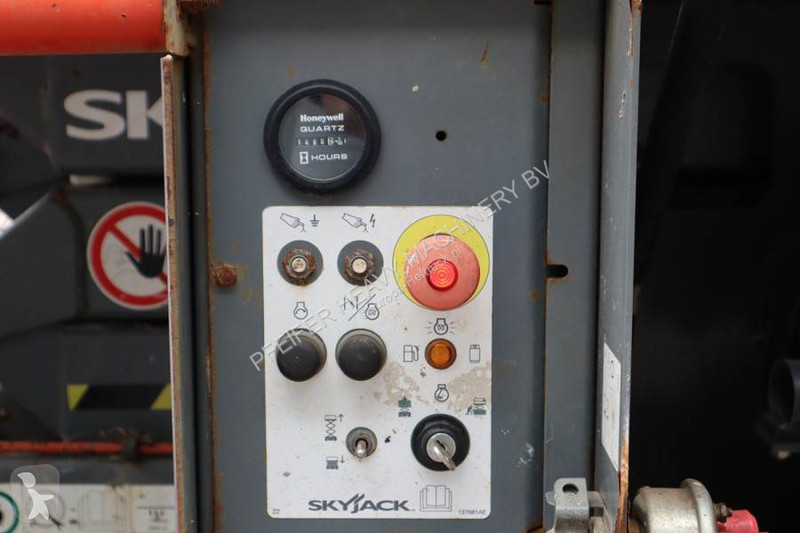Piattaforma aerea Skyjack SJ6826 Diesel, 4x4...