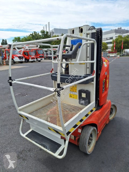 منصة تلسكوبية JLG TOUCAN 8E