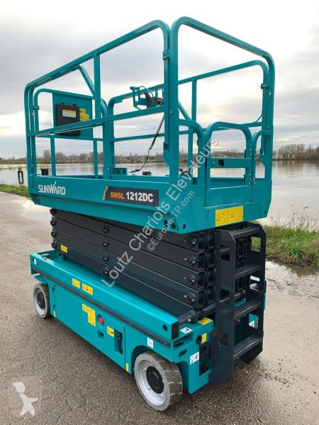 Piattaforma aerea Sunward SWSL1212DC