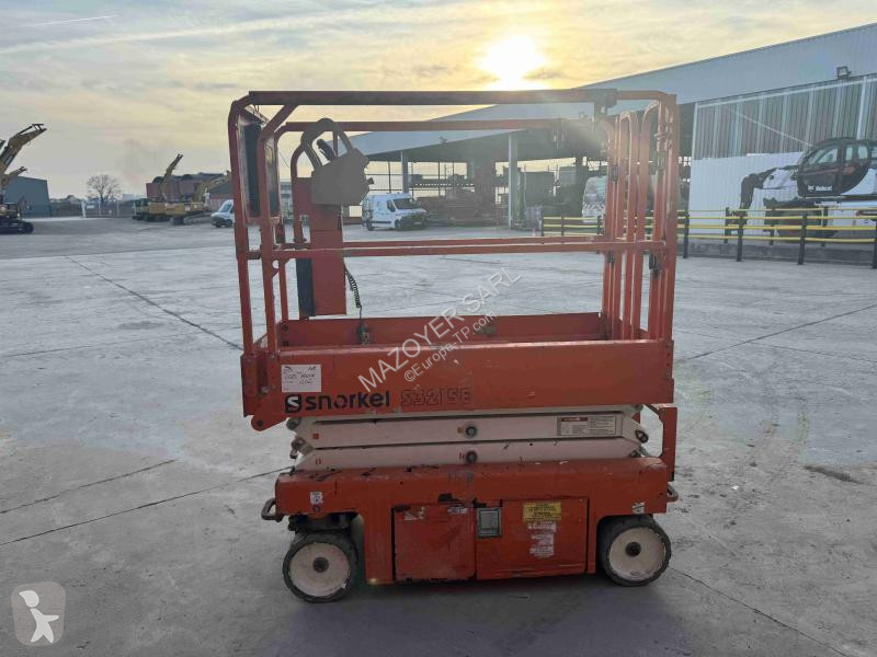 منصة تلسكوبية Snorkel S3215E