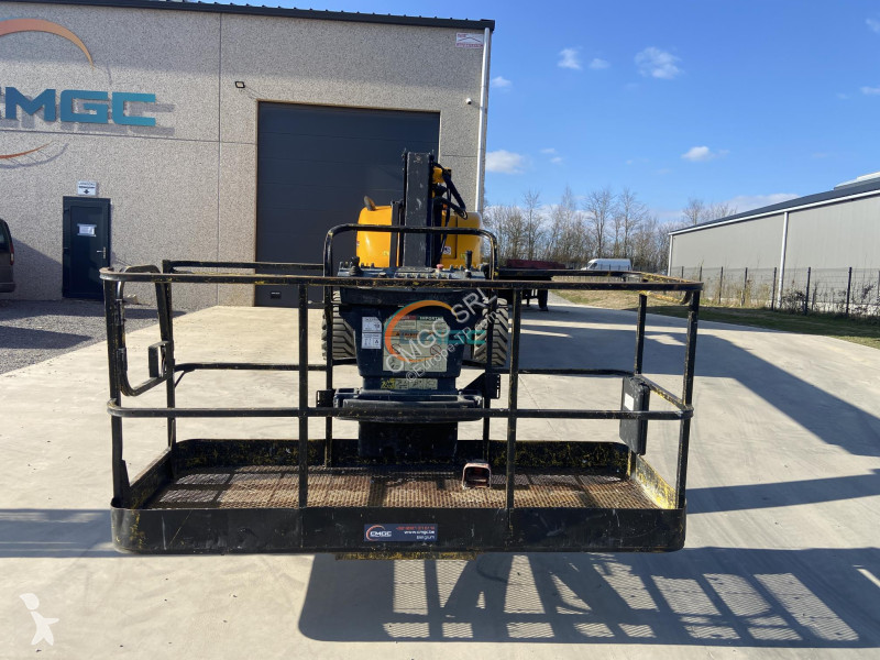 Piattaforma aerea JLG