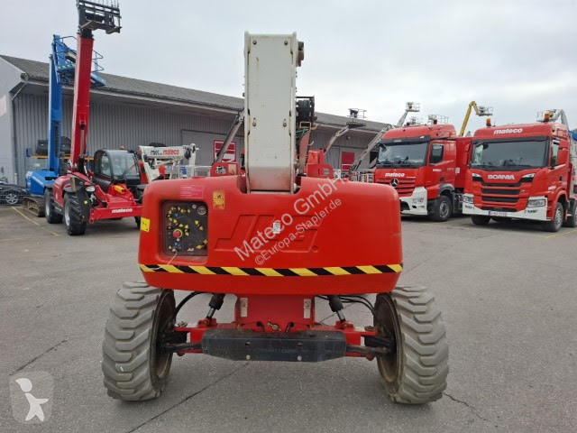 Piattaforma aerea JLG