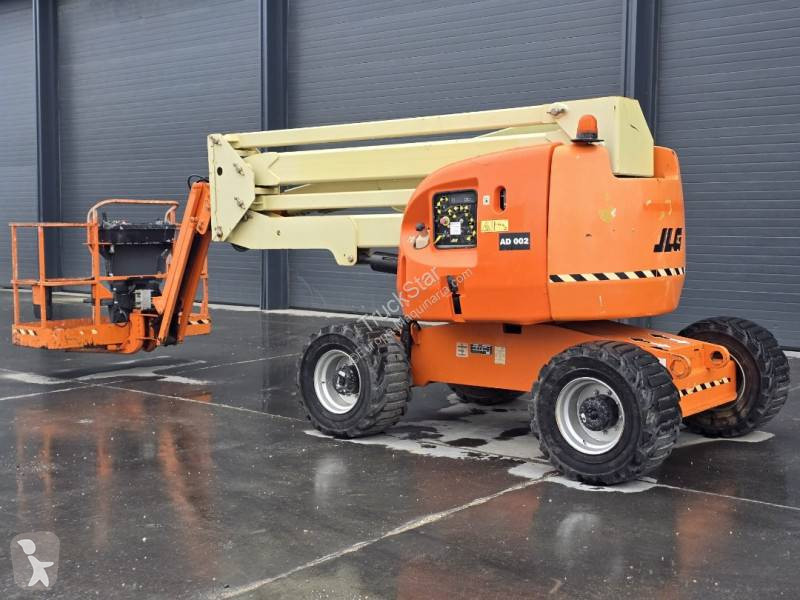 Piattaforma aerea JLG