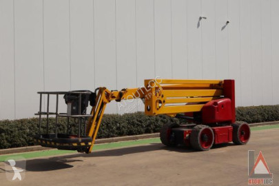Nacelle automotrice articulée Niftylift