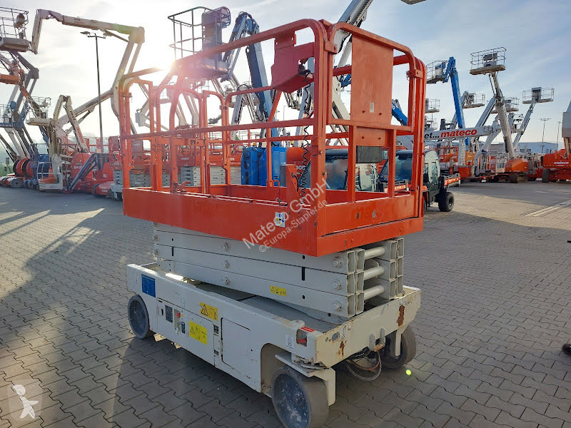 منصة تلسكوبية Genie GS-2646