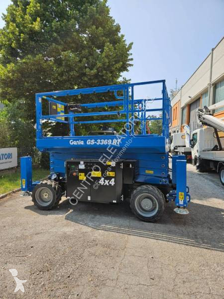 Piattaforma aerea Genie GS 3369 RT