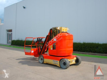 Nacelle automotrice Mât vertical JLG