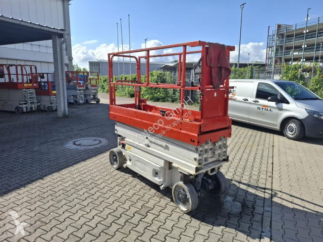 Piattaforma aerea JLG 2032ES