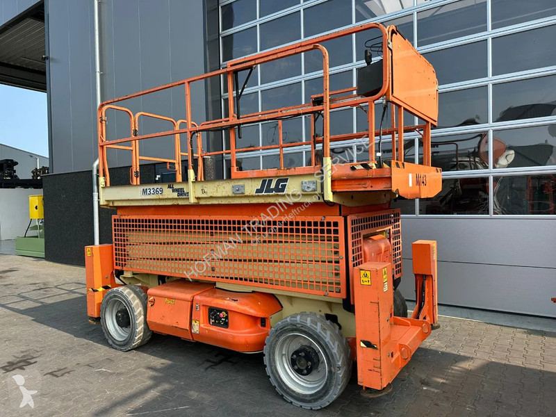 Piattaforma aerea JLG M3369