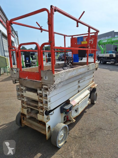 Piattaforma aerea JLG